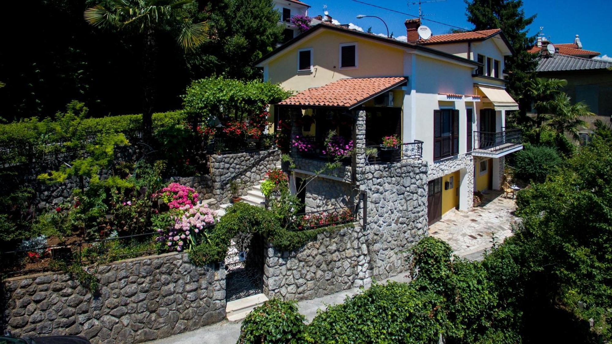 Apartment Dolores Opatija Exterior photo